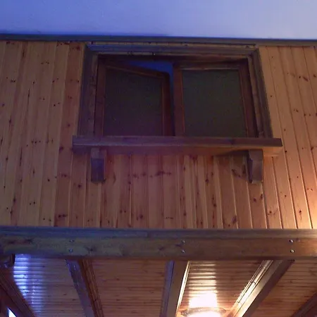 Agoriani Chalet 아파트 Lílaia